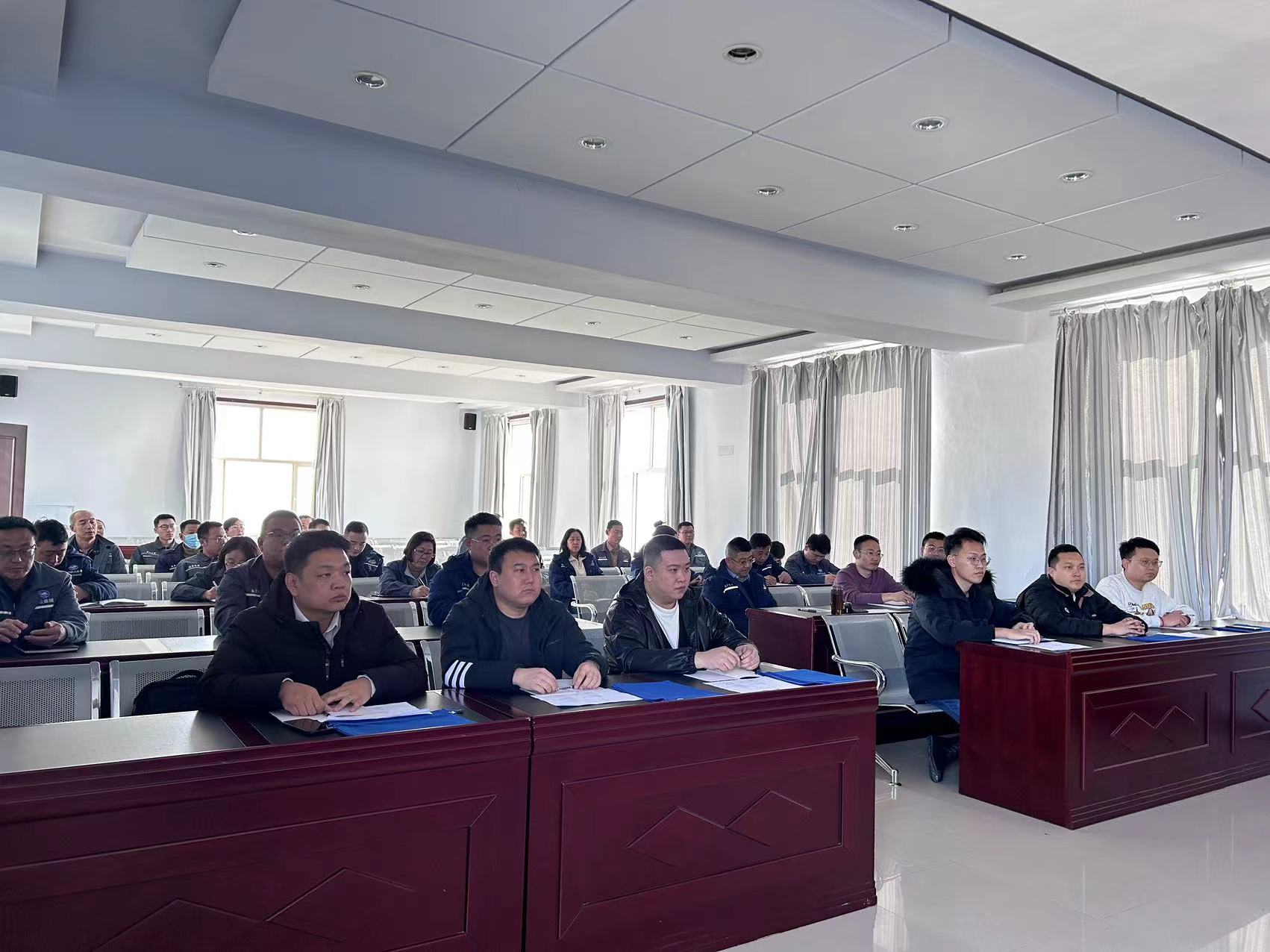 額鹽公司舉辦營(yíng)銷(xiāo)人員崗前培訓(xùn)班